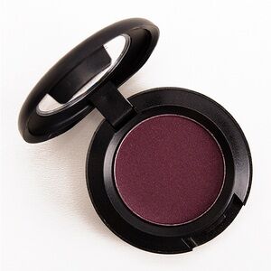 LNNB MAC Palace Pedigreed Eyeshadow (Satin)